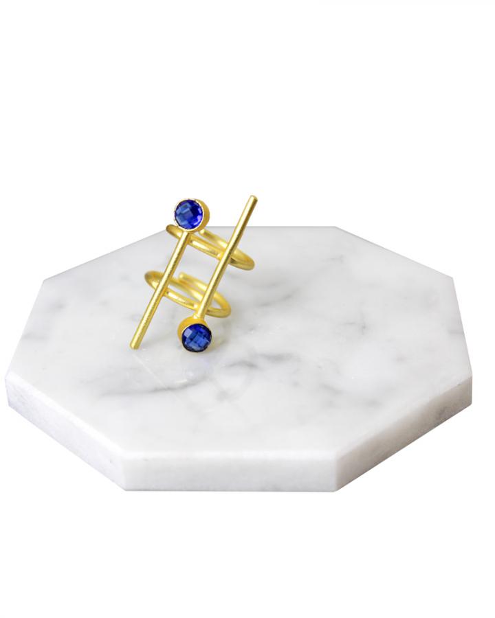 Amrin Twirl Ring