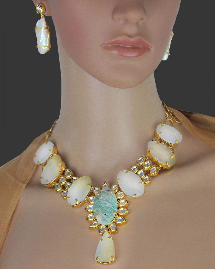 Zara Indie Story Necklace Set