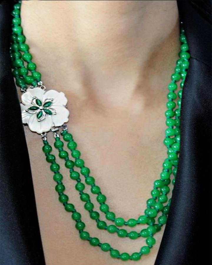 Flower Trio Jade necklace
