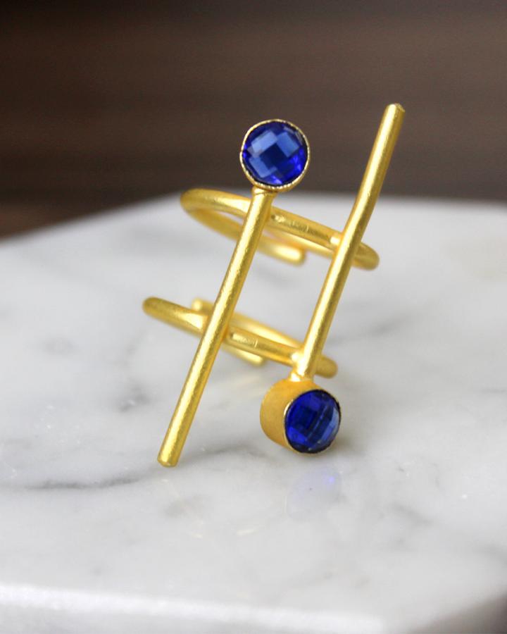 Amrin Twirl Ring