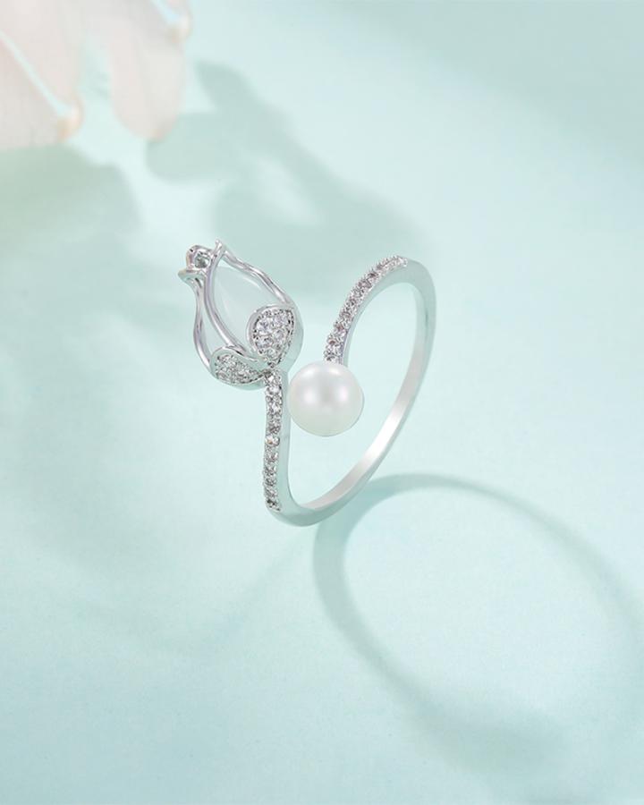 Tulip Pearl Drop Ring