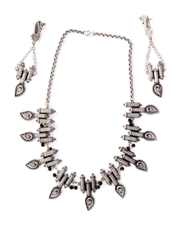 Archie Peacock Necklace Set